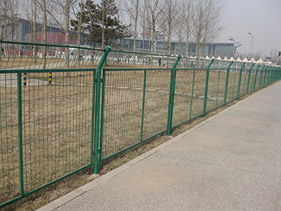 公路隔离栅图片2